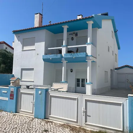 Σπίτι διακοπών Dorms & Doubles *